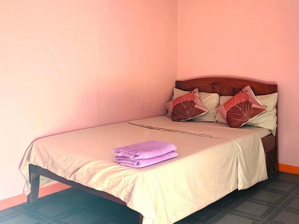 J&J Tourist Inn Bohol Kültér fotó